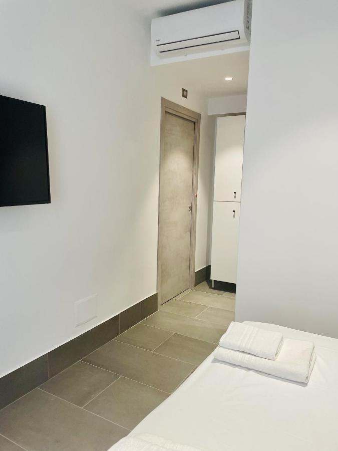 Smart Rooms Nápoles Exterior foto
